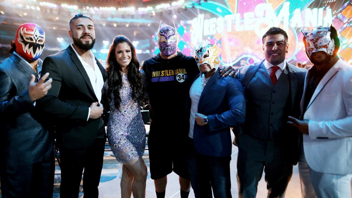 wweespanol's tweet photo. UNIDOS SOMOS MÁS! Feliz #5deMayo y Viva la Lucha Libre!  

@SinCaraWWE @AndradeCienWWE @WWEGranMetalik @KalistoWWE @LuchadorLD https://t.co/E9OUGCwUwz