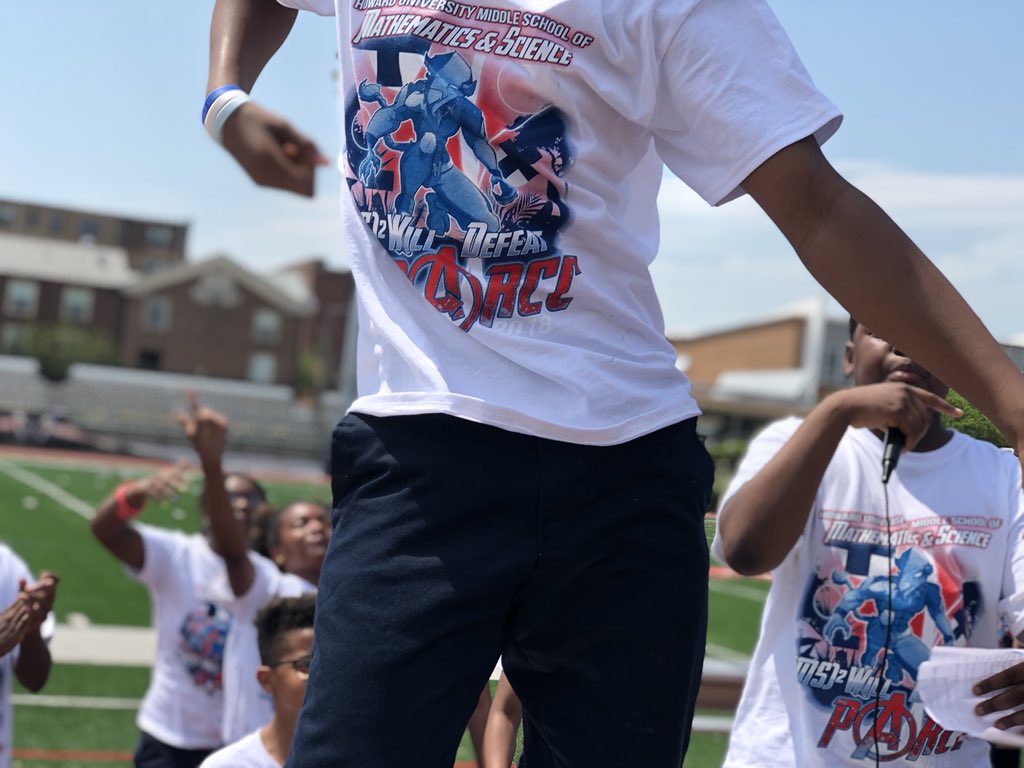 HowardUms2's tweet photo. 🎶7th Grade scores go “whoop” through the roof! 7th Grade scores go “whoop” through the roof! 🎶 #DefeatTheParcc #WhoopWhoop https://t.co/7ZpUpcUeet