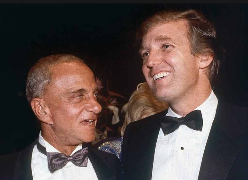MaurizioBlondet's tweet photo. “Donald era gay….”. Ed anche un po’ mafia ebraica. https://t.co/dcfe2l2Swc https://t.co/6W858LeNnu
