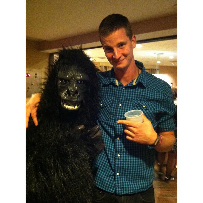 #throwback to 2014 with Austin Trites in Parsippany NJ for Chiller Theater #horror #autographshow #convention<a href="/tag/throwback"class="tags">#throwback</a><a href="/tag/convention"class="tags"><span>#convention</span></a><a href="/tag/horror"class="tags"><span>#horror</span></a><a href="/tag/autographshow"class="tags"><span>#autographshow</span></a>