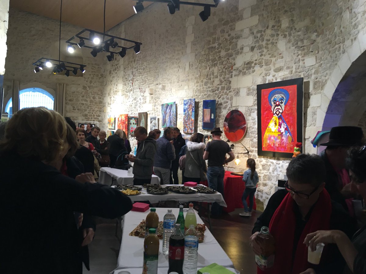 #JeSuisSolidArt

Merci à tous pour votre présence lors de cette première journée de « Je Suis Solid’Art » - l’expo-vente que nous organisons - affluence et ambiance au top 😊 #Vernissage #DonDorganes #TousConcernes