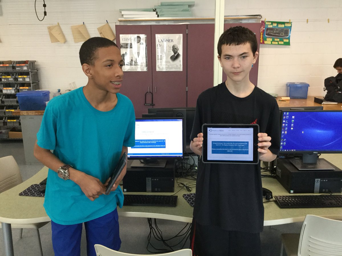 mr_galeone's tweet photo. Proud of my 7th graders for taking on the Zombie Apocalypse Breakout Edu Challenge. Steven and Boston saved the city! #breakoutedu #BCSLionsPride @BCSLions1 @MrsZingELA https://t.co/h3T76XcKuw