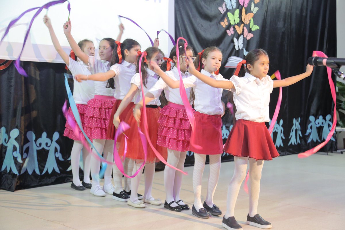 spectrum_is's tweet photo. Another great class show organized by our lovely grade 4A & 4B students. Good job!
Кезекті көңіл көтеру кешін жоғары деңгейде ұйымдастырған 4A және 4Б сынып оқушыларына алғысымызды білдіреміз.
#ClassShow #Show #Concert #SpectrumIS #Spectrum #Astana #Kazakhstan #BilimOrda https://t.co/QESStorwwL