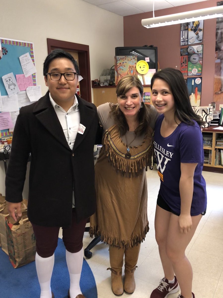jamesocheno1's tweet photo. Had a blast at Mill Pond School’s colonial day working with the fifth graders! Marisa and I were reunited with our third grade teacher, Mrs. Walsh, who’s working at Mill Pond now. Crazy! Thanks for the opportunity @WboroPrincipal. https://t.co/hi7uWNfun9