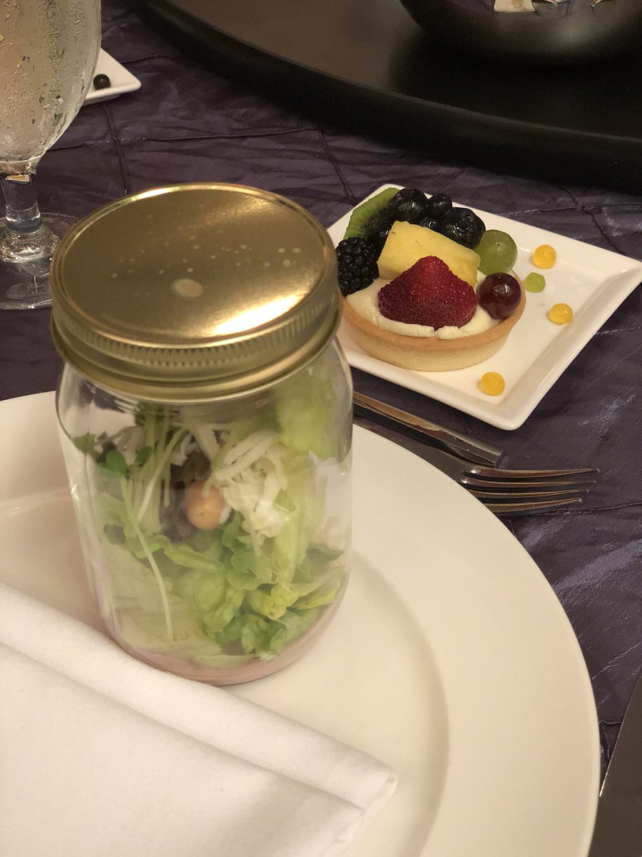 BricePlusMom's tweet photo. Another day of great food @EdElements #PLSummit18 https://t.co/nxq5ufksZL