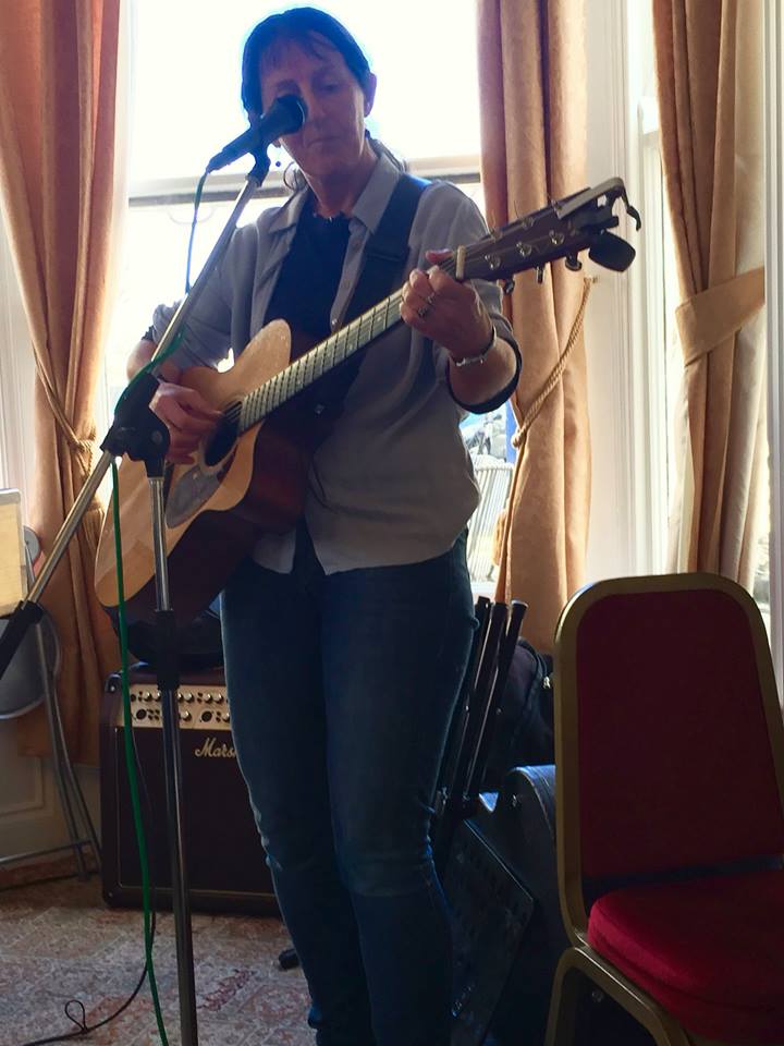 PaulaRyanMusic's tweet image. Its all happening in #Filey #BankHoliday #weekend #TourdeYorkshire #TDY  &amp;amp; brill #Folk #Festival I'll be playing on outside #stage of one of my favourite #Filey haunts @CharlottesFiley 1pm #Sunday Loads of other great music too! @gr8musicvenues @YorkshireGigGui @Yorkshire_Gigs