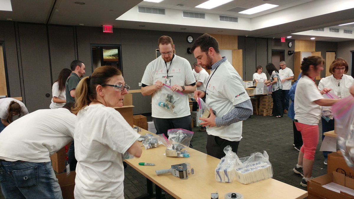 L3HarrisTech's tweet photo. #HarrisCorp employees assembled hygiene kits to kick off the 2018 United Way of Greater Rochester campaign! #HarrisHEART #ROCUnitedWay100 @UnitedWayROC https://t.co/XuYhdiE2AX https://t.co/9ZU0YNn6OD