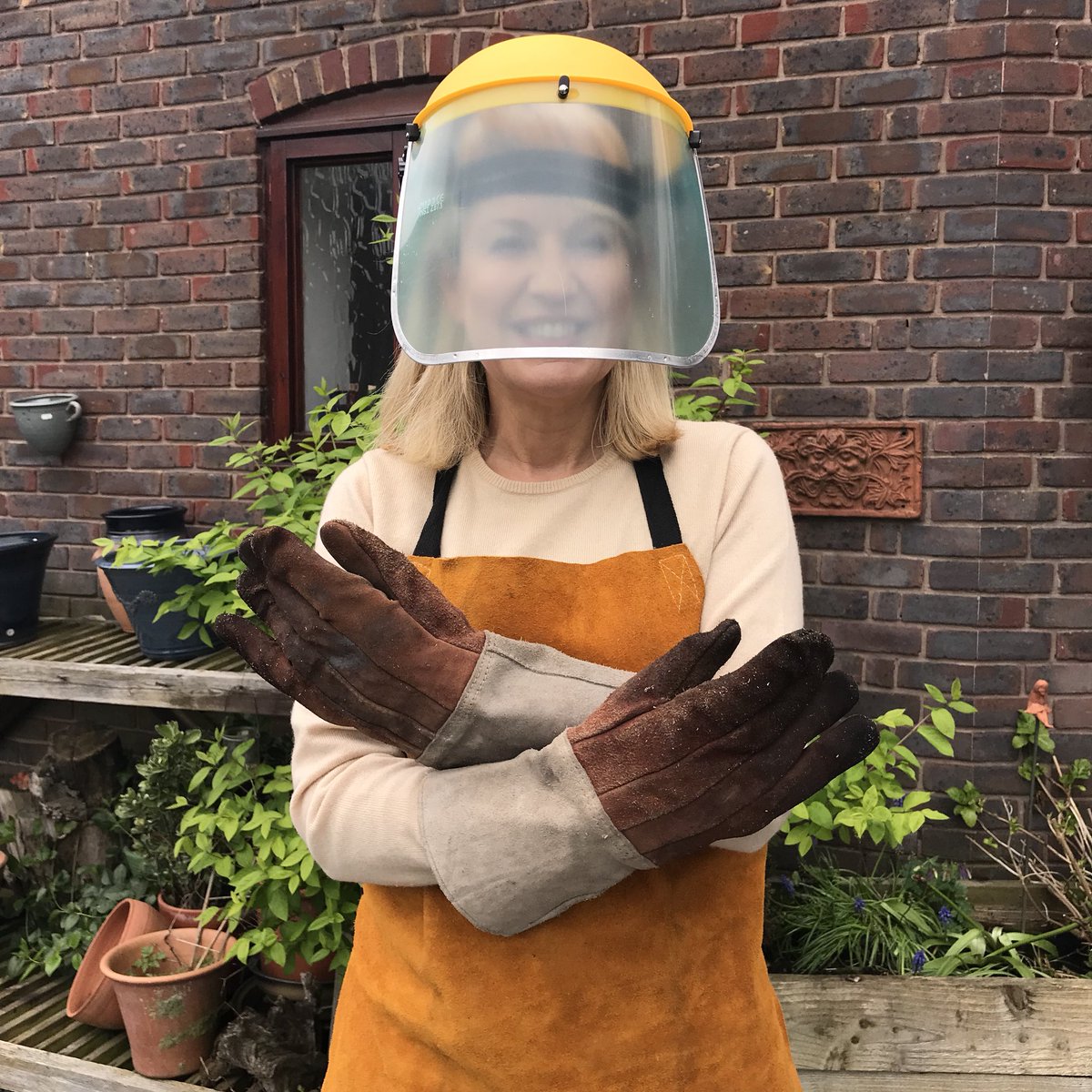 Nicki_Chapman's tweet photo. Anyone else having a BBQ this weekend?

#overready #takingnochances #burntbangers #mediumorwelldone https://t.co/pBQJExor5Q