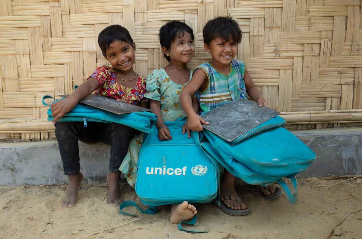 планеты для детей. мир дружба народов. планеты для детей. дружба между народами. миллионы детей мир.