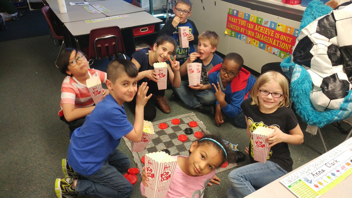 Nothing better during an indoor recess than a popcorn treat. Thanks SOS! #wearelamphere <a href="/SimondSuperstar/">Simonds Superstars |The Lamphere Schools</a>