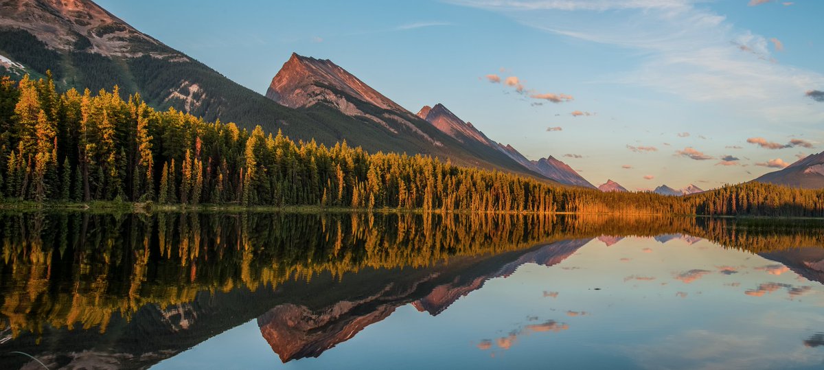 May is National Photography Month in America — but we're spreading the spirit up North. Turtle Island is a beautiful land to photograph, so get out there this summer!

📸by <a href="/justjennyjay/">Jenny Jay</a>