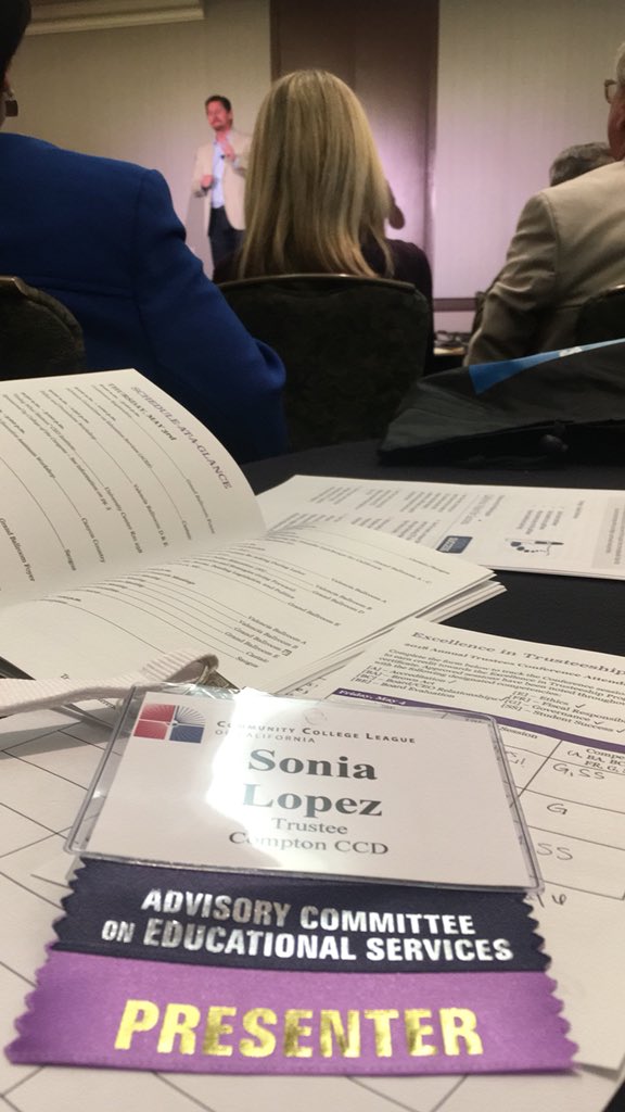 tweetsbysonia's tweet image. Discussing issues that will cause friction in the system. @EloyOakley “We have placed millions, students of color in endless remediation classes...placed them in a difficult situation to succeed.” #breakingbarriers #AB705 #remedialmath