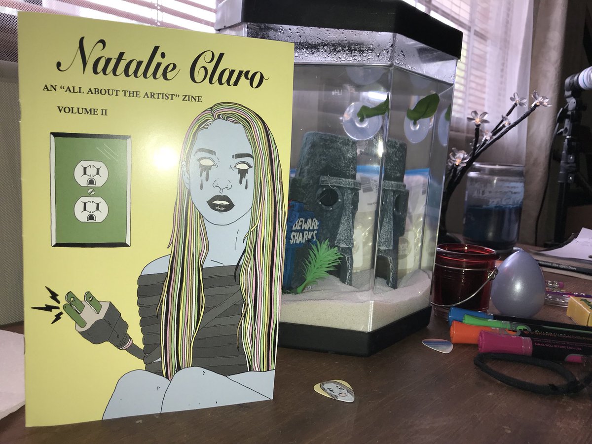 goodluckaudrey's tweet photo. band room coming together nicely ☺️ ((feat. @natalieclaro thank u for sending us stuff!! 🖤🖤🖤)) https://t.co/sz09kRmVqm