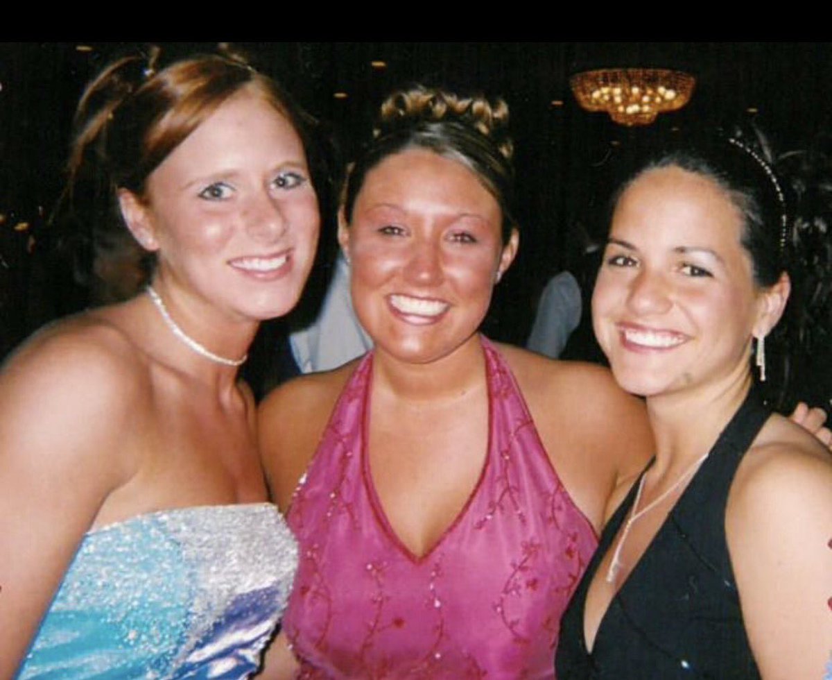 AmyAndrews_WHS's tweet photo. Have fun at prom!!!  Here are my throwback pics - 2002 and 2003 🙂 https://t.co/ZkybnxM8Ax