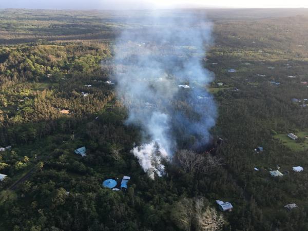 USGSVolcanoes's tweet photo. #Kilauea #eruption in #LeilaniEstates ended ~6:30PM last night. #Lava spatter &amp; #gas bursts erupted from #fissure for ~2 hours. Lava spread ~10m (33ft). See Descriptions &amp; updates on #HVO website. Scientists monitored overnight - more updates this AM. https://t.co/fXSpF9YxwX https://t.co/1a6KK0cSCn