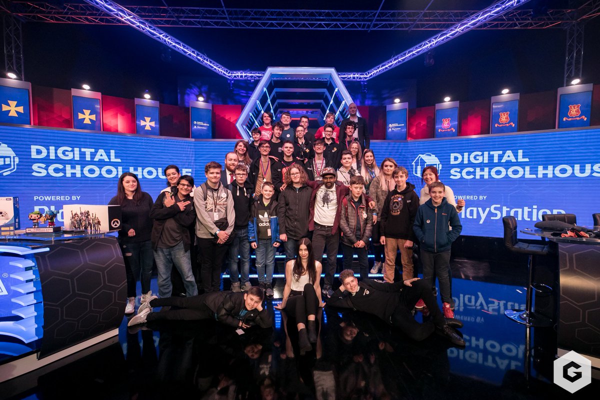 DigSchoolhouse's tweet image. In true #edu style we're hosting our very own OPEN EVENING... for #ESPORTS! Discover how you can sponsor next year's tournament 🏆 Join us @uk_ie for drinks &amp;amp; nibbles... bit.ly/2rk1dXy #gamesed #careers #education #DSHesports