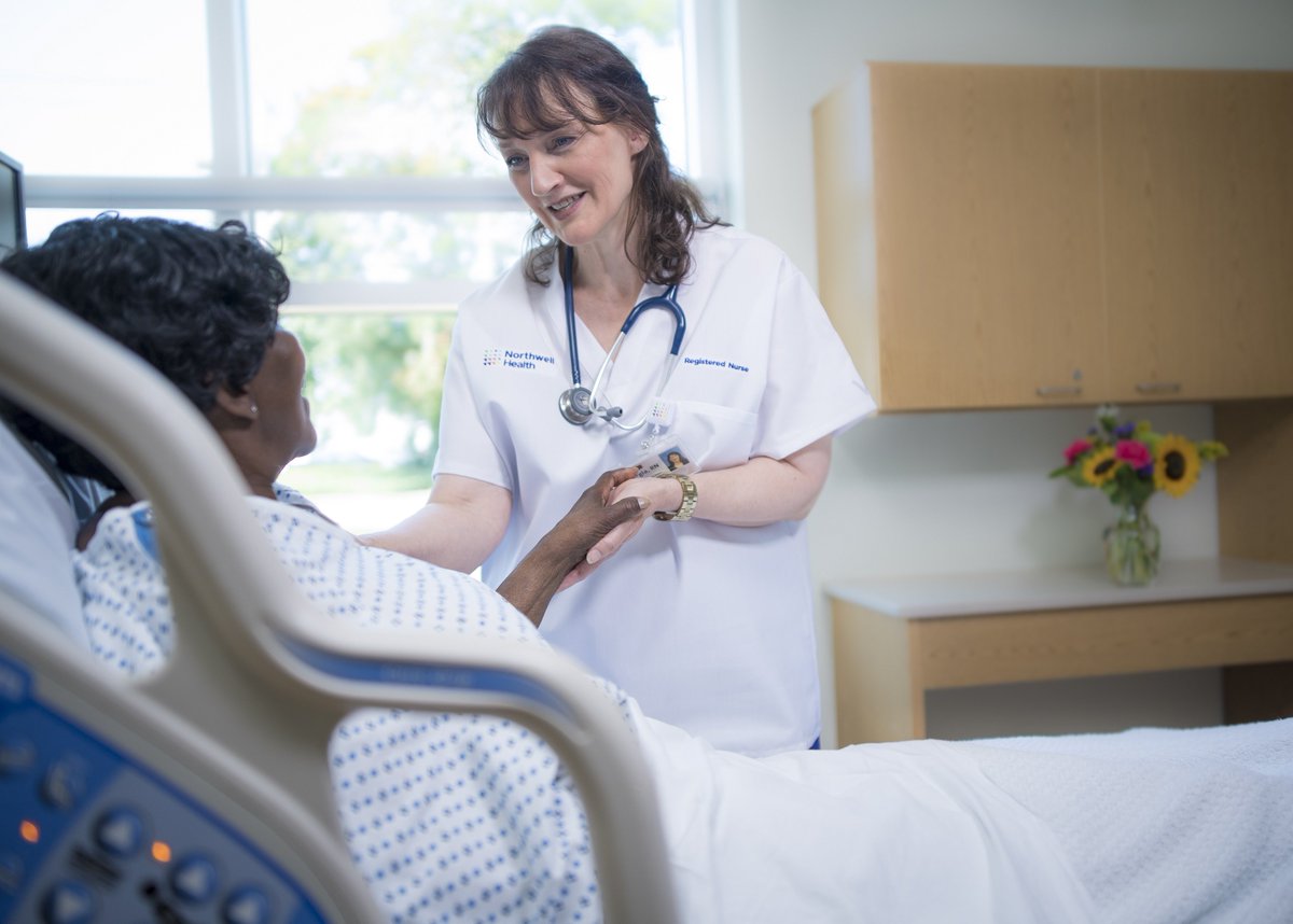 Happy #NationalNursesDay! Everyday 15,000 Northwell Health nurses provide quality, compassionate care to each and every one of their patients. Is there a nurse that has made you smile? Make them smile today with a message and a special gift in their honor. support.northwell.edu/NursesDay