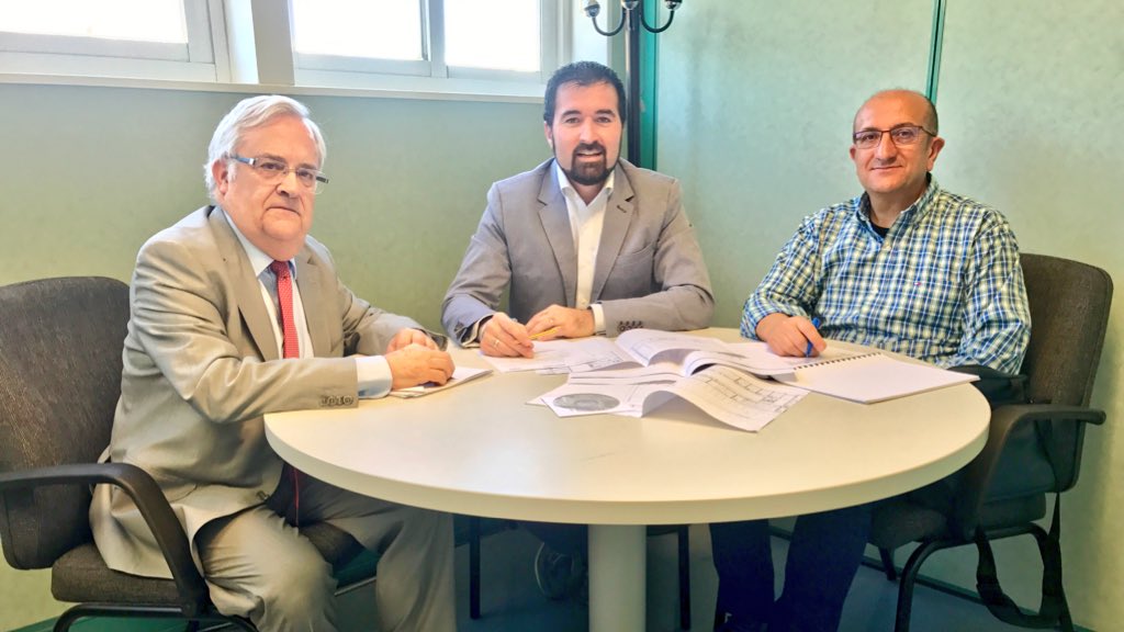 RequenaCanals's tweet photo. Estem d'enhorabona a #Canals amb la notícia rebuda ahir de mans de la @GVAeducacio: la revisió del projecte del nou IES Francesc Gil i, per tant, la posterior licitació i execució de l'obra, està en marxa.

#EducacióCanals

👉🏻 https://t.co/hJfUHBY81V https://t.co/ZlHYoI1asp