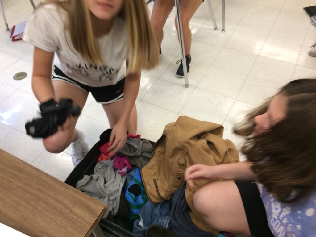 SenorBunker's tweet photo. How do you break up the doldrums of a long testing week?  Have one-on-one races to the suitcase to see who can find the correct clothing item to practice our new vocabulary!  @Kings_Schools https://t.co/sDKbXnidJR