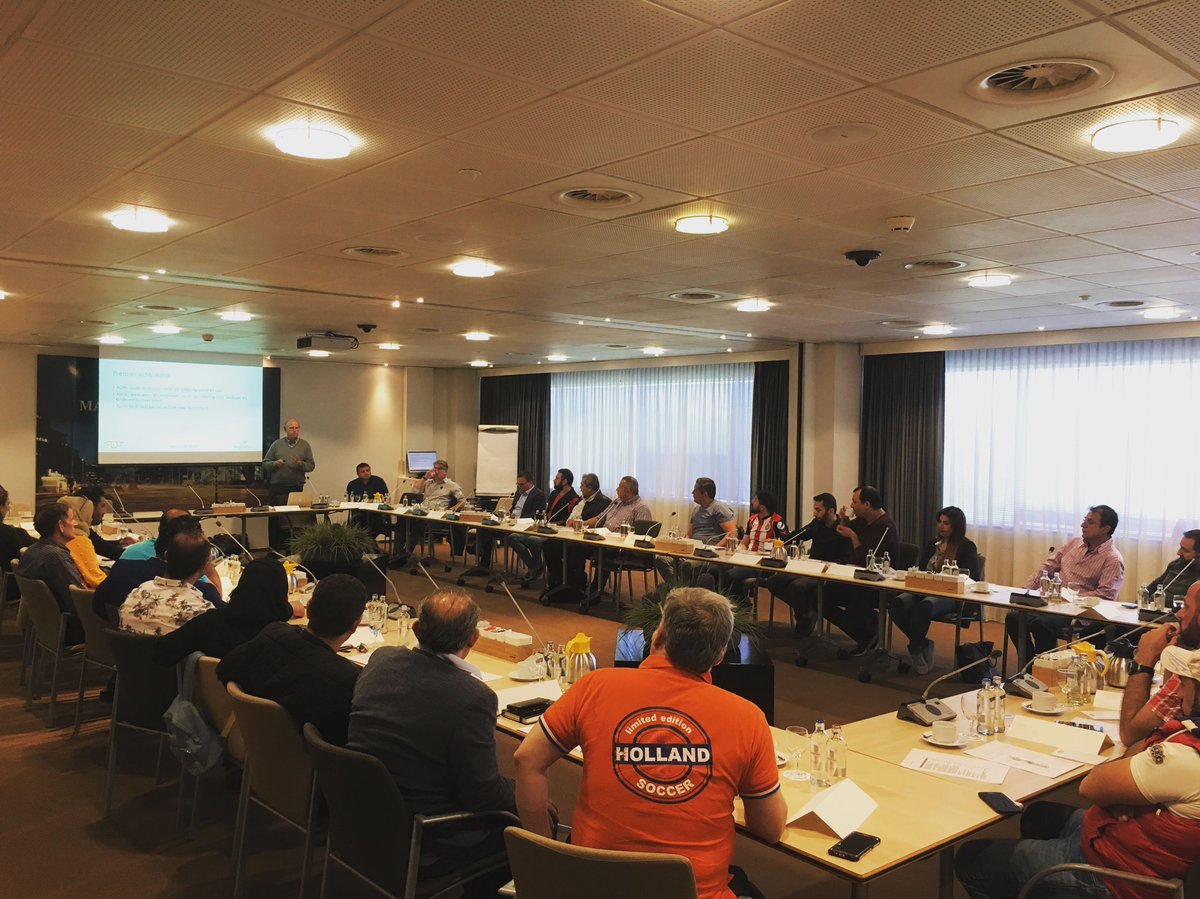 PZO_ZZP's tweet photo. Vandaag maken wij samen met @MigrantInc en HarveyBloom ondernemende statushouders wegwijs in de wondere wereld van het Nederlandse belastingsysteem @mkbnl @VNONCW #statushouders #ZZP #ondernemen #belasting https://t.co/zAGYuPgr6t