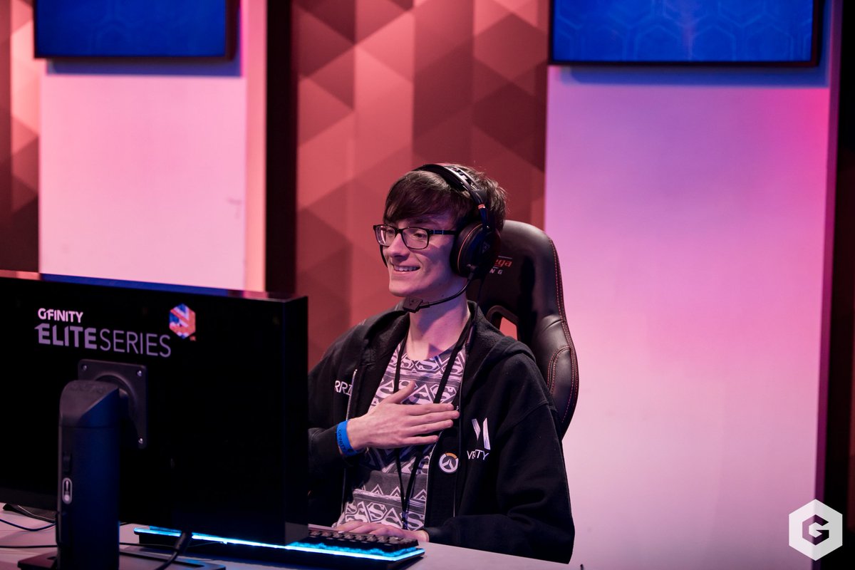 DigSchoolhouse's tweet image. Do you want to be involved in #DSHesports? Join us for our #Esports Open Evening on Wed 30 May where we'll unveil lots of sponsorship ops for next year's main event! Register here 👉 bit.ly/2rk1dXy #gamesed #careers #education