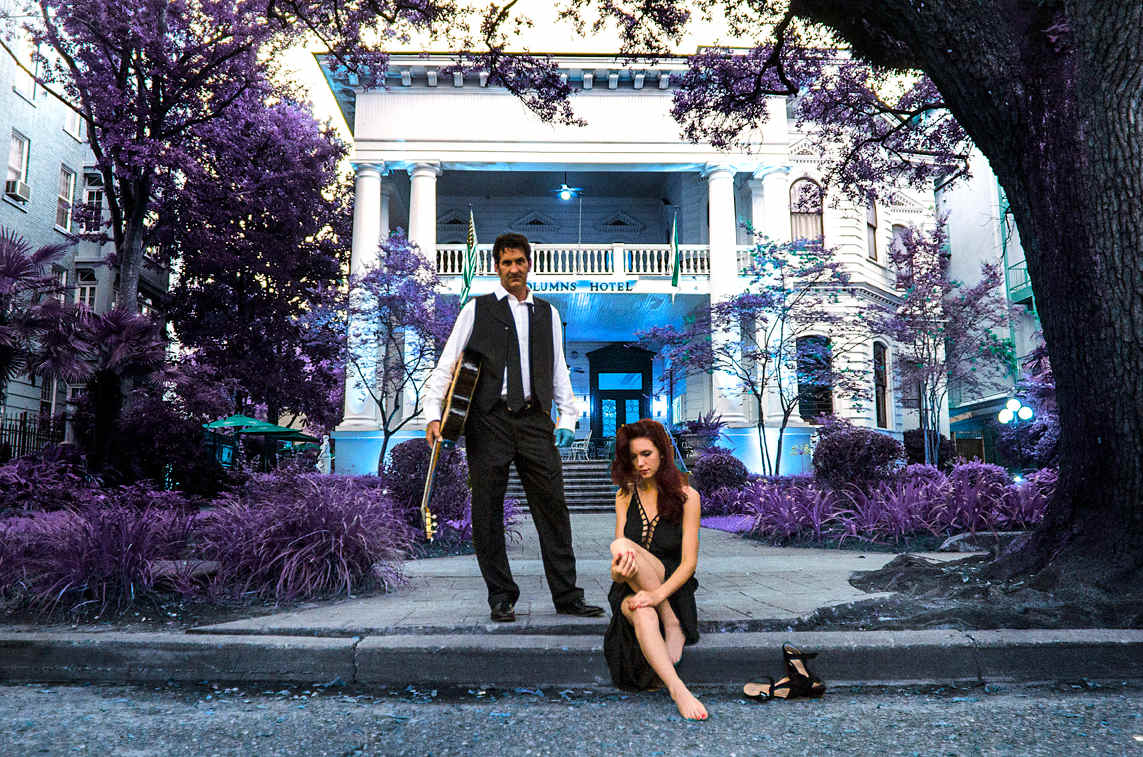 Stay cool with a craft cocktail and the music of <a href="/jonroniger/">jonroniger</a> tonight at 9 ...
