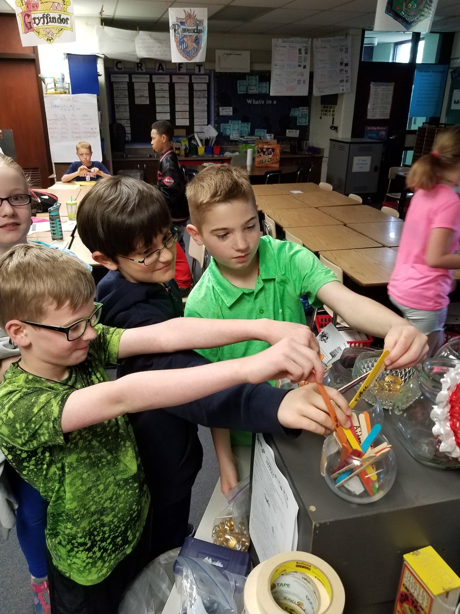 MrLovesClass4's tweet photo. Our classroom kindness jar is a hit! Thank you Aubree for this wonderful idea! @ElmsRoad @swartz_creek https://t.co/GcvvJrE2a1