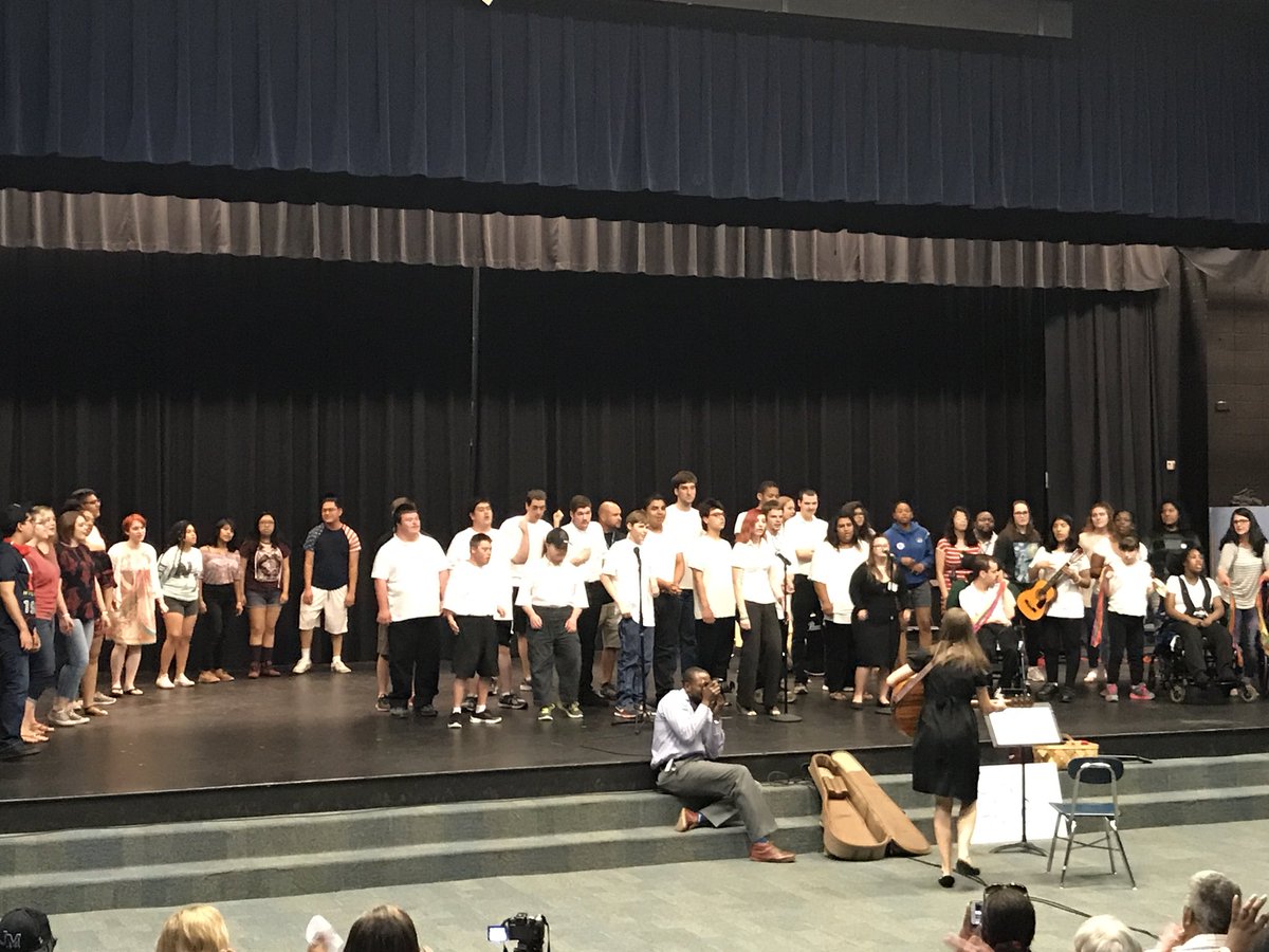 cemorgan22's tweet image. Final Number was just awesome #inclusionmatters @JMHSJets students are the best! #thejetway