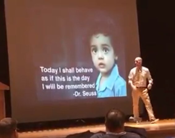 Mtiesworth's tweet photo. Another great keynote from @Joe_Sanfelippo at #UPMACUL @MACUL! https://t.co/pKMk4C5DgB