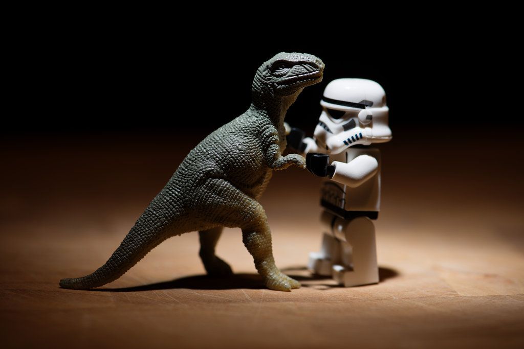 Focusfocusmx's tweet photo. Mira estas increíbles ideas de fotografía macro y celebremos juntos el día #StarWars, inspírate y prepárate para nuestro concurso.
#QueLaFuerzaTeAcompañe #starwarsforever #legostarwars #focusfocus https://t.co/V4HxFQWkwP