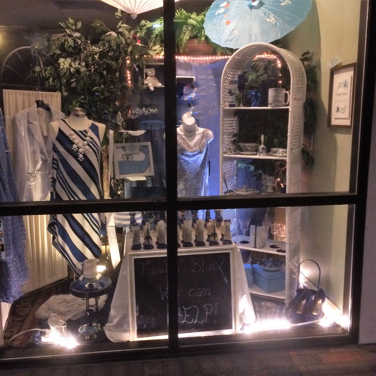 LootiqueNV's tweet photo. Feeling BLUE? We can help! Come in for some retail therapy! https://t.co/gHJQGfgEMA