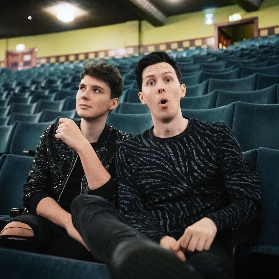 Phil Lester tweet media