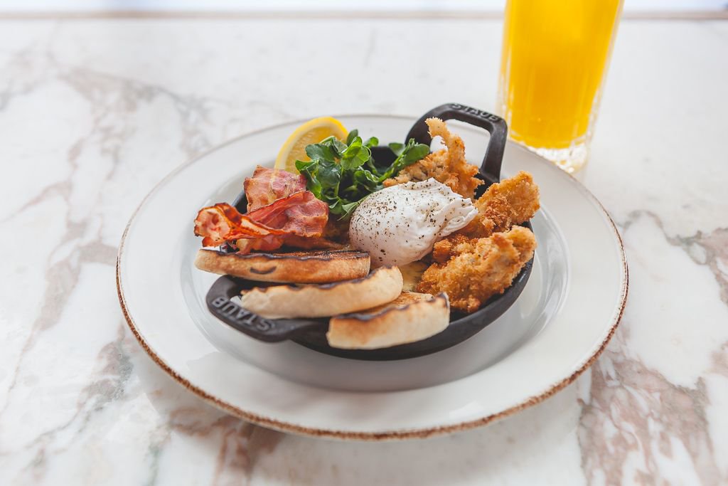 SquareMeal's tweet photo. .@WrightBrosLTD are launching #brunch at their #Battersea branch this weekend, to be available every weekend 11am -2pm + for bank holiday Monday 👍 

Enjoy a seafood themed brunch + a little extra with classic cocktails! 
https://t.co/XDIgYkJdox https://t.co/MQeUvVFfU9