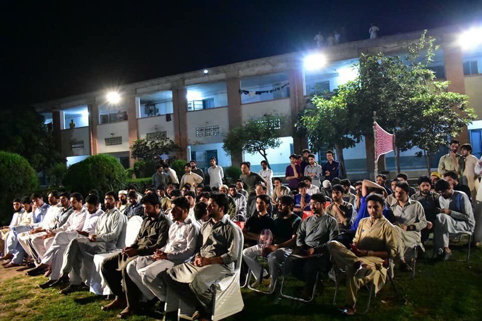 Campus_Jamiat's tweet photo. Opening Ceremony of 6th Annual #Sports_Fiesta
Nazim e Campus Brother Awal Sher Khan was the Chief Guest.
Nazim KMC Brother Mutahar Bashir welcomed the Guests.
#FireWorks
#Tug_of_War
#Shot_Put
#Baloon_Bursting
#Musical_Chairs
#Arm_Wrestling
#Skhae (One Leg Race) https://t.co/Sd9gZNSoVf