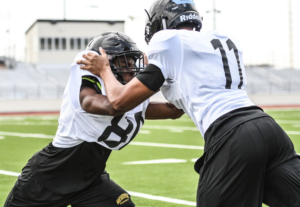 diazvic50's tweet photo. First day in pads for the Warriors! part 2 @FriscoMemo_FB https://t.co/9yzu83K7VS