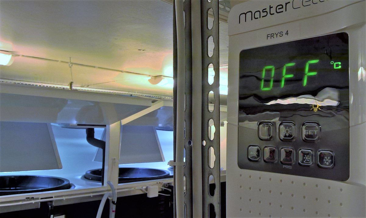 And that's a wrap! After 3 long weeks, <a href="/aquacosm/">AQUACOSM</a>
PhytoMix is done &amp; dusted! Thanks to @dellewain, @mehdi_cherif, Phytoslavin @bath_weir, Anastasia <a href="/hcmr_gr/">hcmr</a> &amp; Henrik, Annie &amp; Lars from @UmeaUniversity UMF! 💧