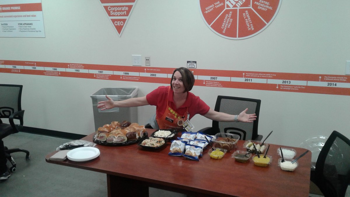 Store mgr. Jody, feeding the MET.  Hungry from all the pack down