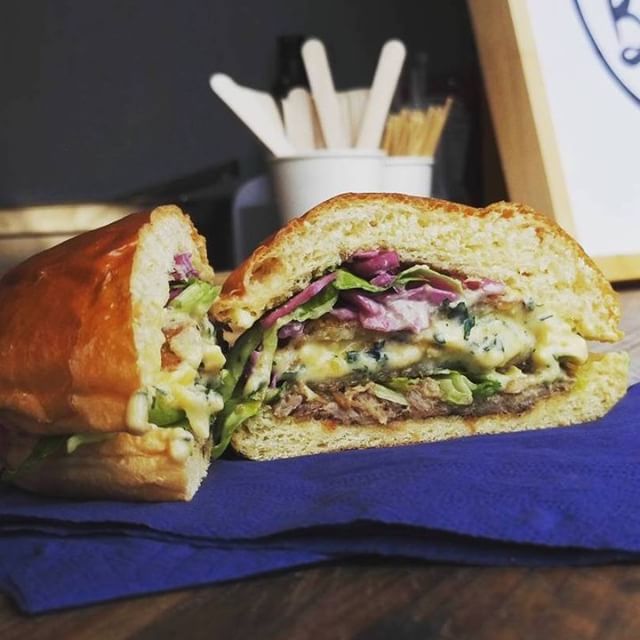 Ducks in buns, crabs on fries, beef in sherry, rhubarb crumble on creme brulee, ice creams in sarnies and a lot more besides all happening NOW <a href="/thefoodnflea/">food + flea market</a> with <a href="/thepittmarket/">the pitt</a> for the 2nd Scottish Street Food Awards. They're at it all weekend. COME HUNGRY. <a href="/StreetFoodScot/">Street Food Scotland</a>