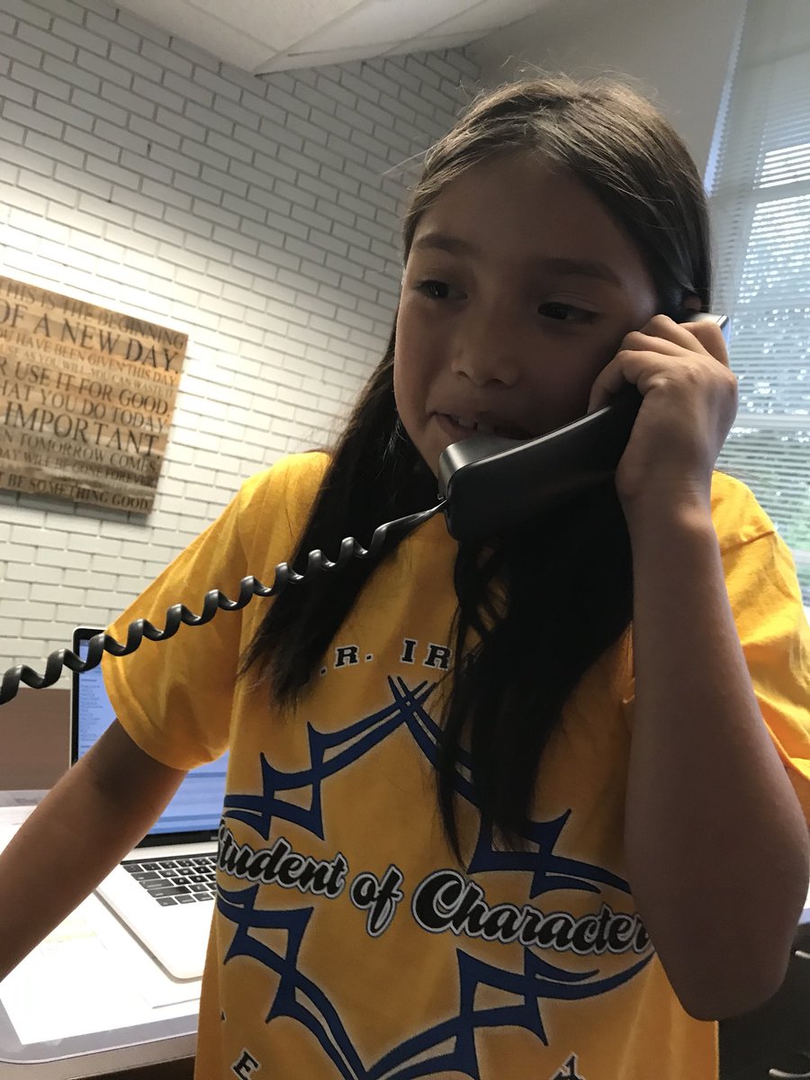 4dayjosh's tweet photo. #Goodnewscalloftheday with students who earned #studentofcharacter for the month. #MISDproud #irvinincredibles https://t.co/Fw2QJmzYz6
