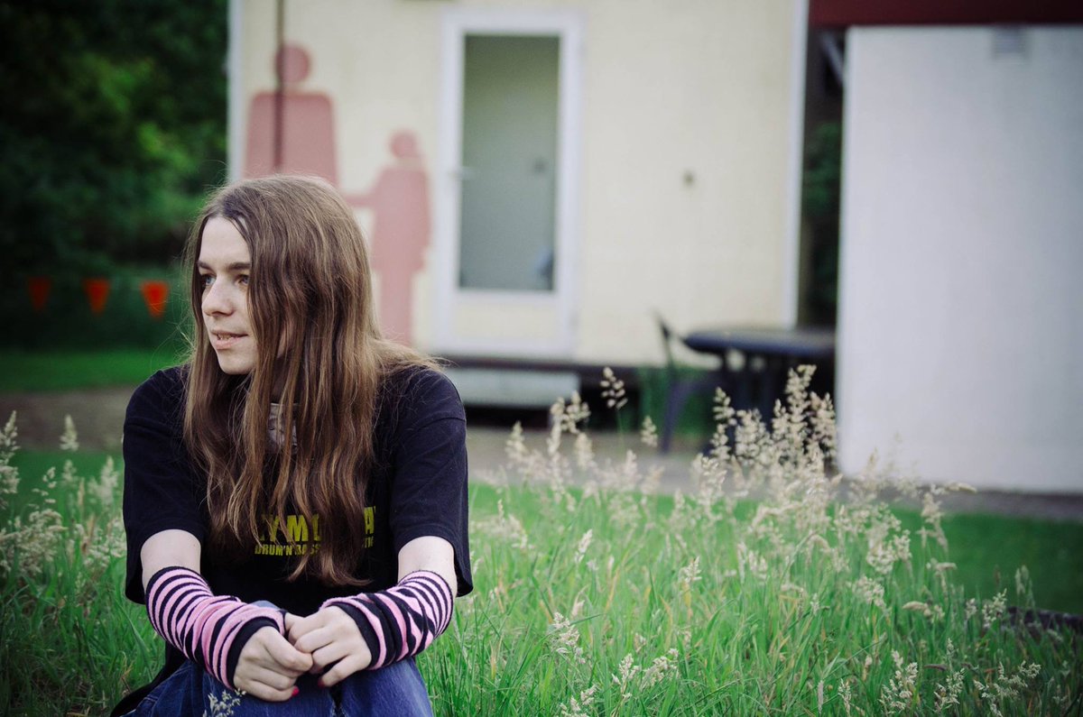 Lynn (NL) - Outline 2018 - Saturday afternoon

Spinning the sweetest vinyl to set the mood for a classy Saturday. What will she play…? Just get out of bed, you lazy bum, grab a Gin &amp; Tonic and find out!