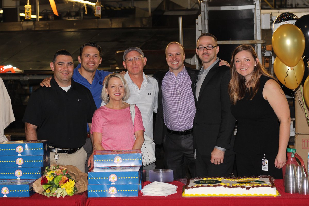 Capital_UPSers's tweet image. And... the adventure begins for Service Provider, Bill Masters! #Cheers to #retirement!

Bill couldn't get out of here without doing some stretches. #30yearsofservice #SafetyFirst @RedRiverUPSers @nicholasewest #fishinglife