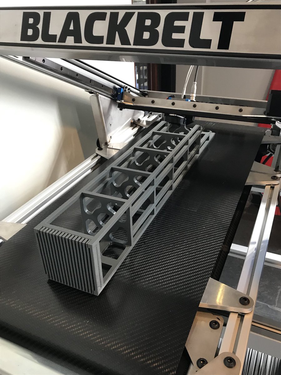 BLACKBELT3D's tweet photo. You don’t have to think outside the box, if there is no box. #3DPrinting 2.0 https://t.co/3zoIJNCzMa
