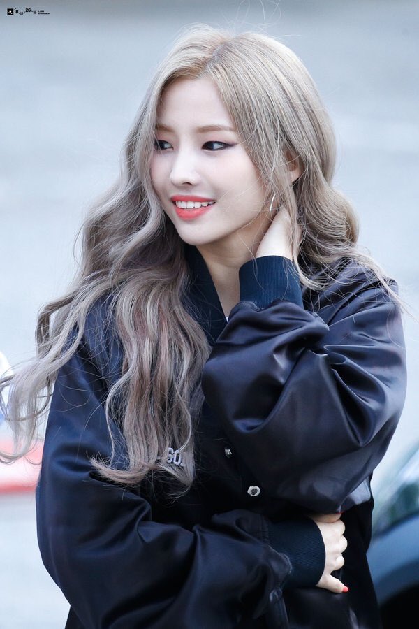 soyeonsarchive's tweet photo. 180504
cr. 8시26분 https://t.co/sSzkD8FbH4
