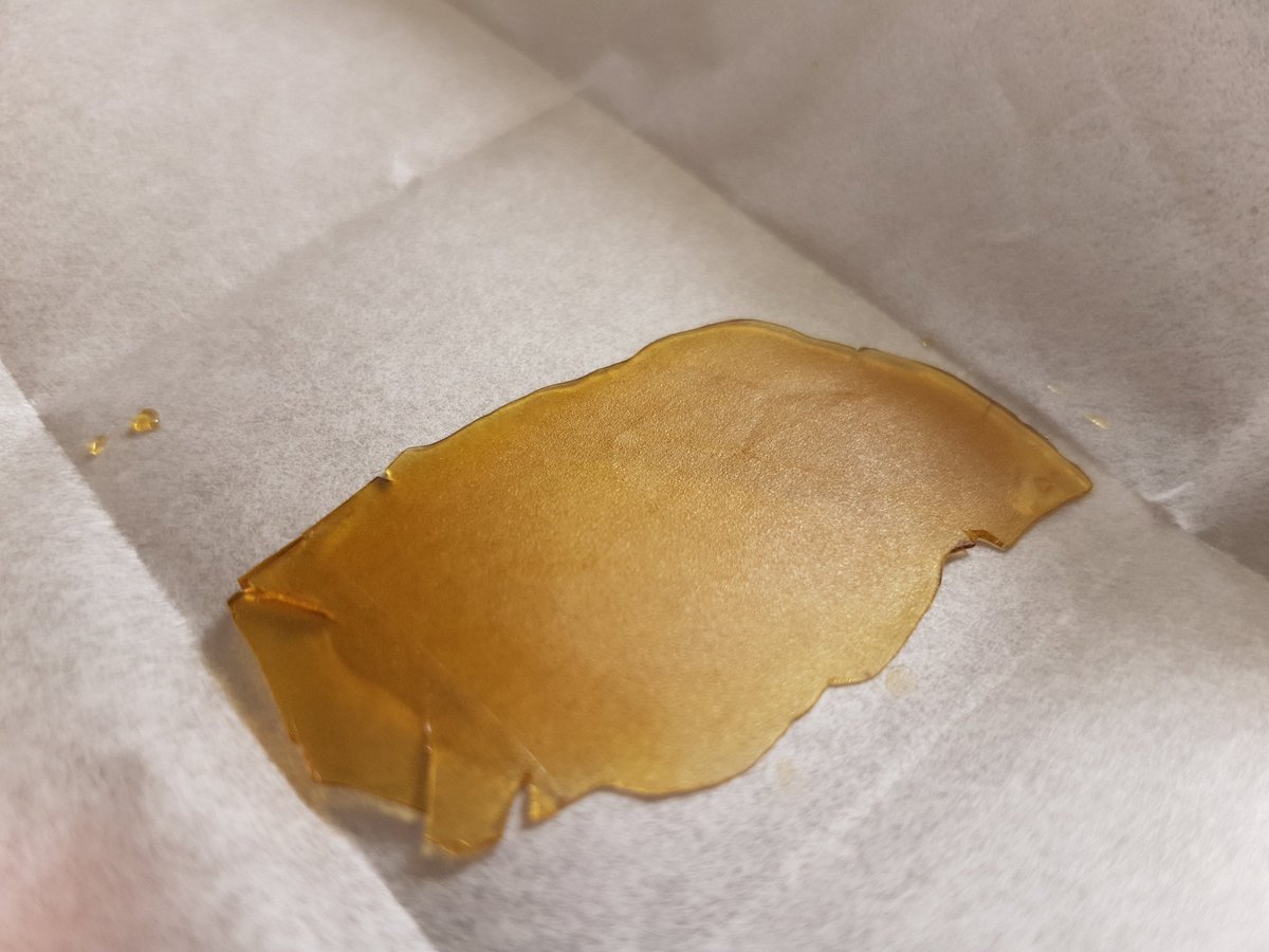 FameRetweets's tweet photo. 👌🔥👌🔥

#TrueChron #dab #highlife #Hightimes #medicalmarijuana #marijuana #710Society #420life #420allday #topshelf #stoned #baked #shatter #Concentrates #dabs #CanadianChron #weedsociety #stonersociety #topshelf #high #fire https://t.co/R08cZMLWxJ