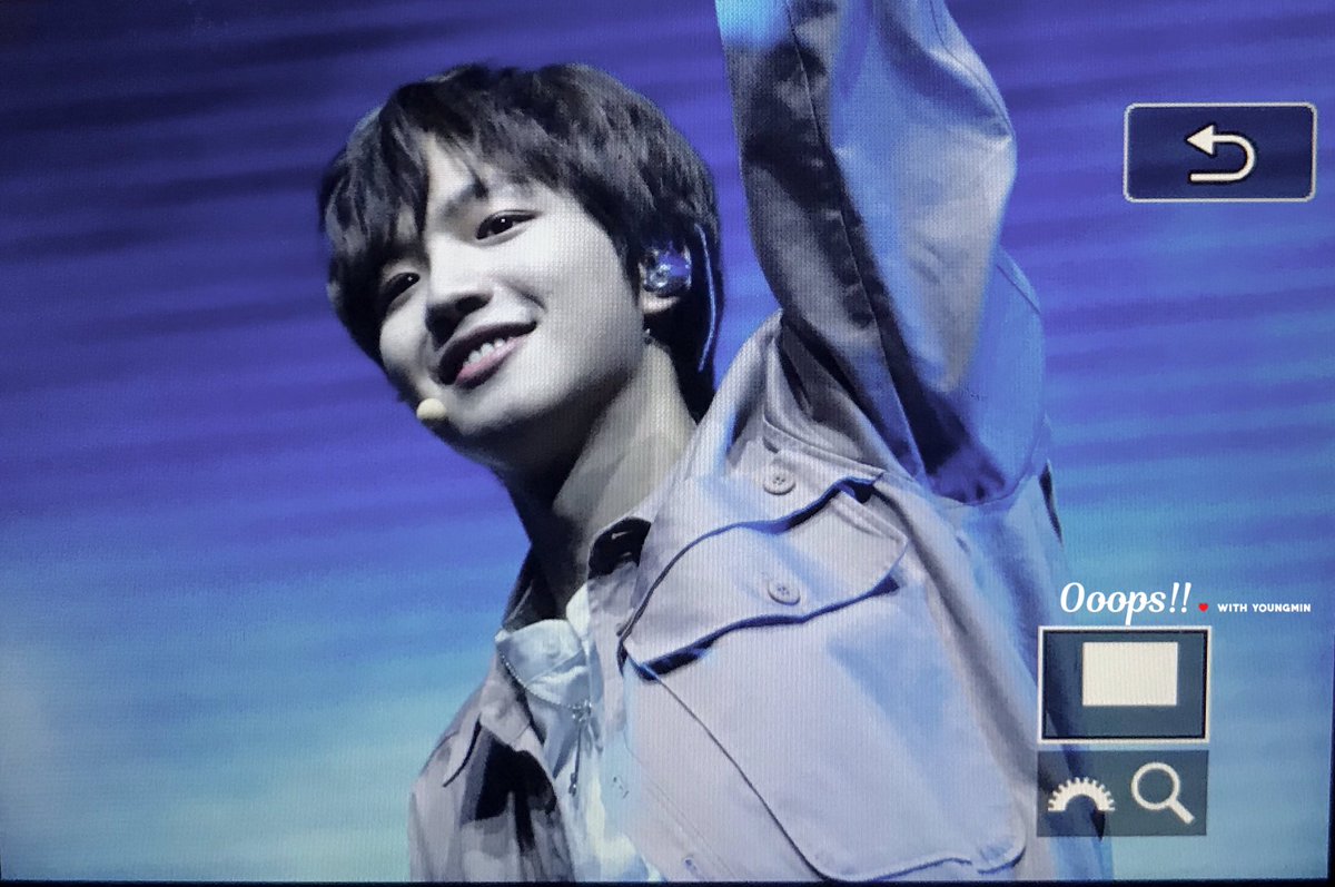 Ooops1995's tweet image. 180504 싱가폴 팬미팅 멋짐 폭발🙈
#임영민 #영민 #LIMYOUNGMIN #MXM @bnmboysofficial