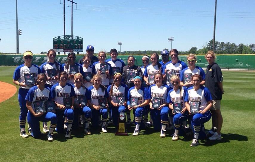 K_A_S_1_7's tweet photo. Flash back to LSUAs first ever  conference title win as the girls go this weekend and fight for the 5th conference title! Also a flashback to when we were blue and gold!💙💛💜 Good Luck Girls!🍀 #5peat #fAmily #BringyourAgame #LSUA #BluetoPurple #LSUAalumni  @LSUASoftball https://t.co/qbcbTb8zqF