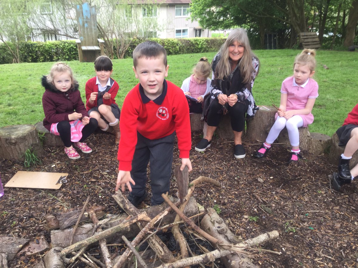 oak_TIS's tweet photo. We had so much fun in the forest today 'Exploring Asia'! We made imaginary noodle soup (and ate it with twig-chopsticks!), Japanese twig symbols, The Great Wall of China, and we read books all about Asia :) A fun Friday all round! https://t.co/6Hl04wyVfX