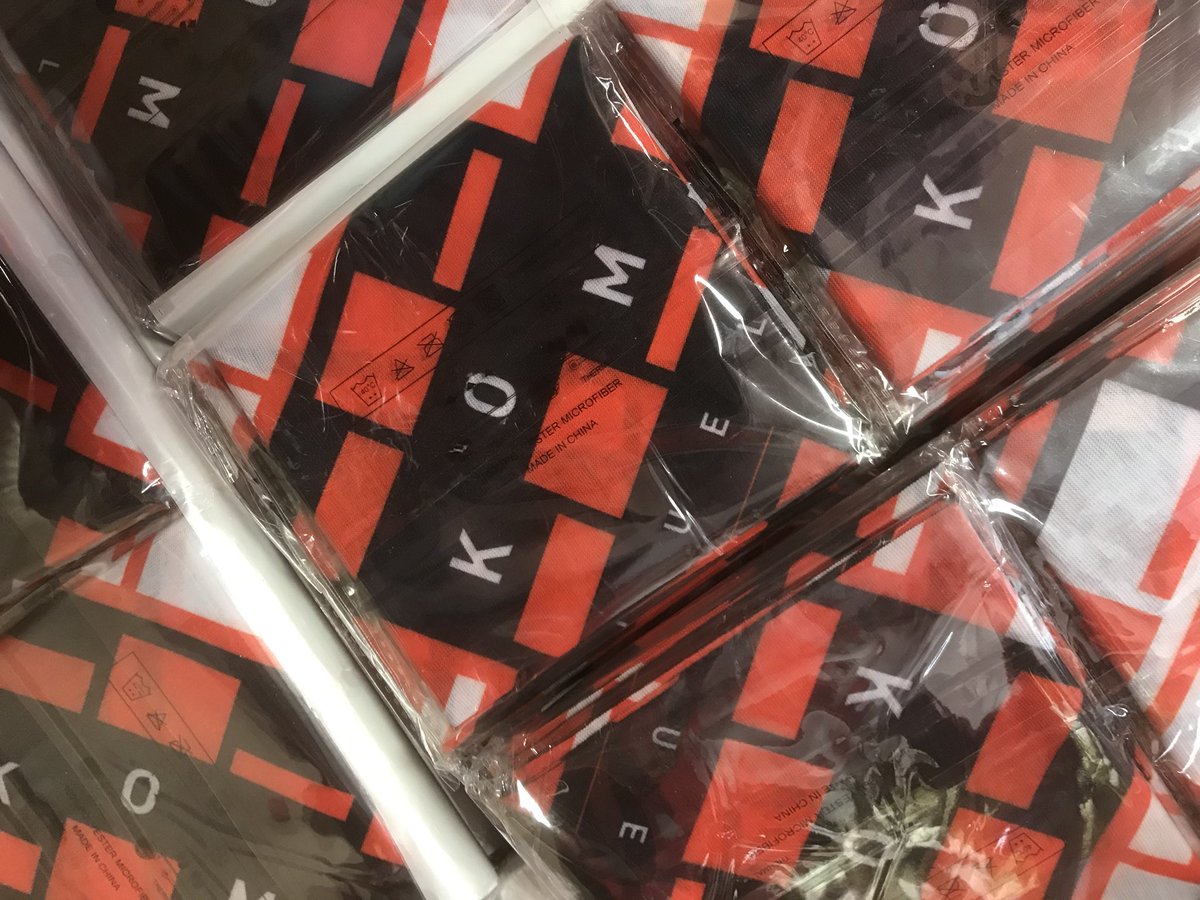 komfuel's tweet photo. #FridayFeeling #BankHolidayWeekend #Fueltorule packs are flying out and #KOMBuffs have landed for our #Komfuel athletes
·
·
·
#Fueltorule #GetyourBuffon https://t.co/pJuqrdJqUE