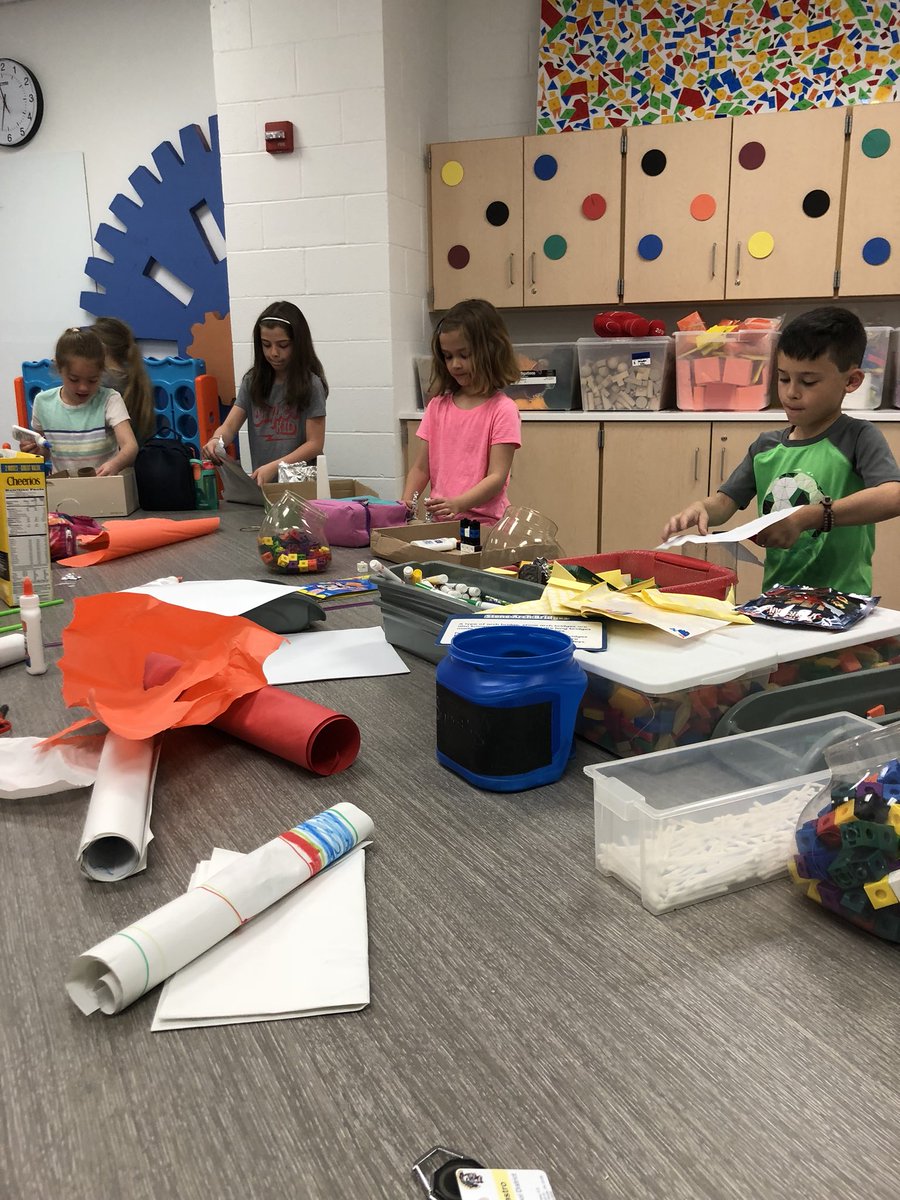 holly35c's tweet photo. Using the maker space to build penguins and then use adjectives to describe them!#MontouProud https://t.co/NQD386MJY8