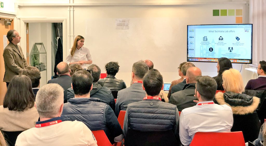 Arubait's tweet photo. Annunciata la partnership con #TechItaliaLab il nuovo incubatore del programma #WeSTARTyouUP di #ArubaCloud, oggi in tour con #Smau anche a @intesasanpaolo
#SmauLondon2018 https://t.co/VHso17vonx